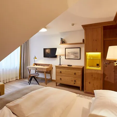 Hotel Hochschober 4*